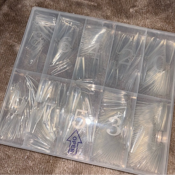 Clear Press On Nails - Picture 5 of 5